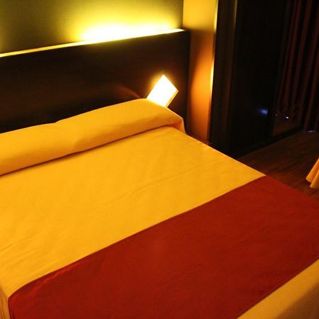 Hostal Royal Almorox エクステリア 写真