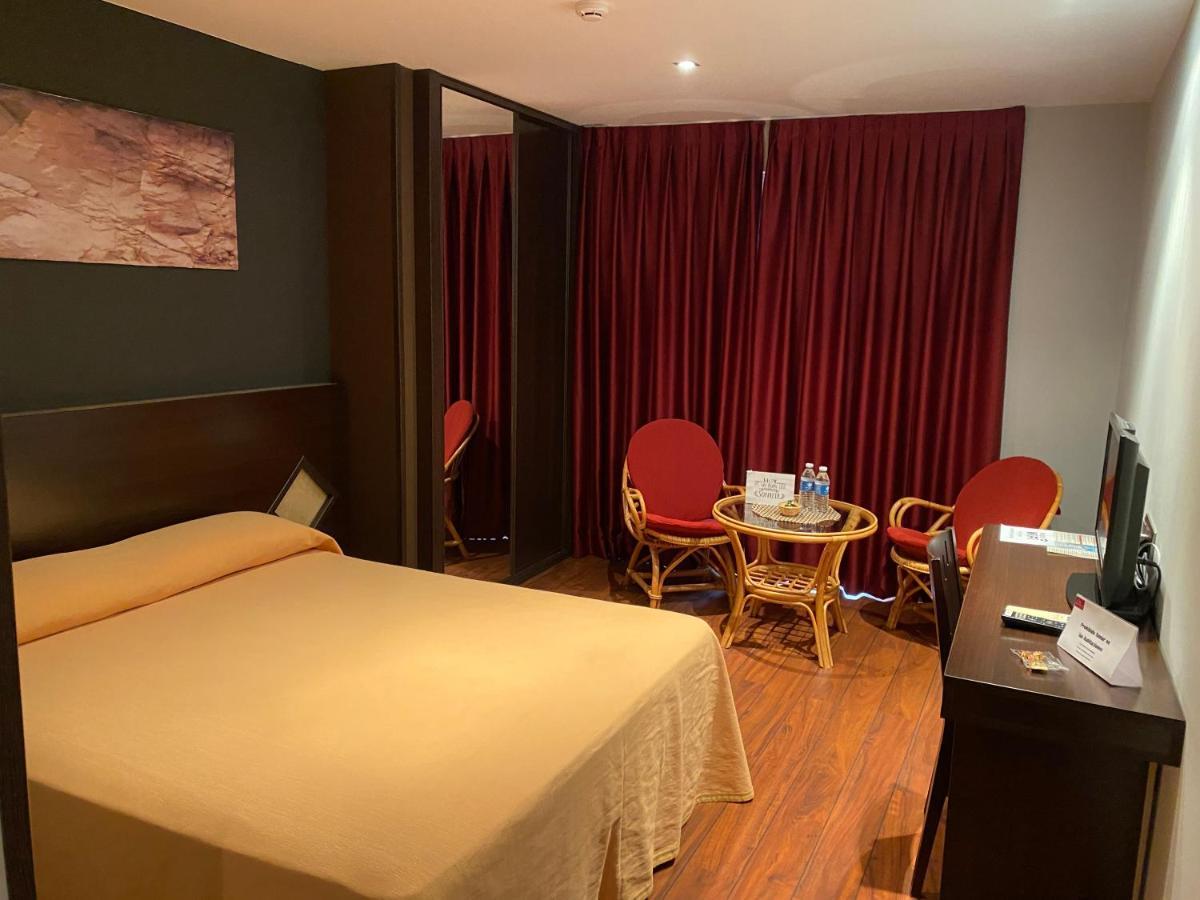 Hostal Royal Almorox エクステリア 写真