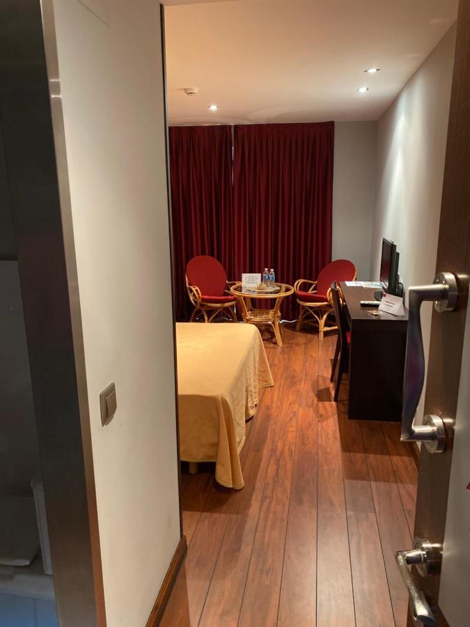 Hostal Royal Almorox エクステリア 写真