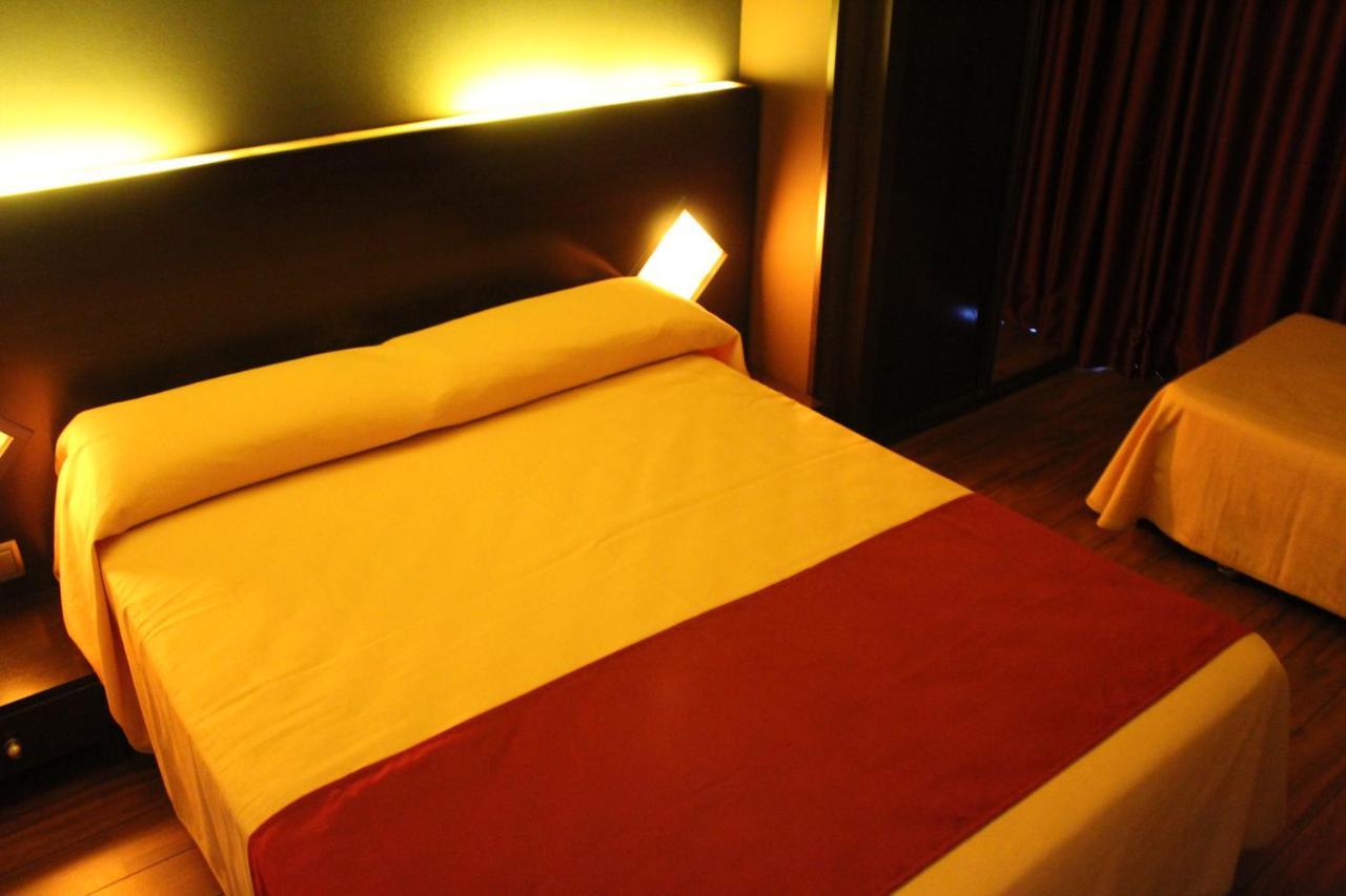 Hostal Royal Almorox エクステリア 写真