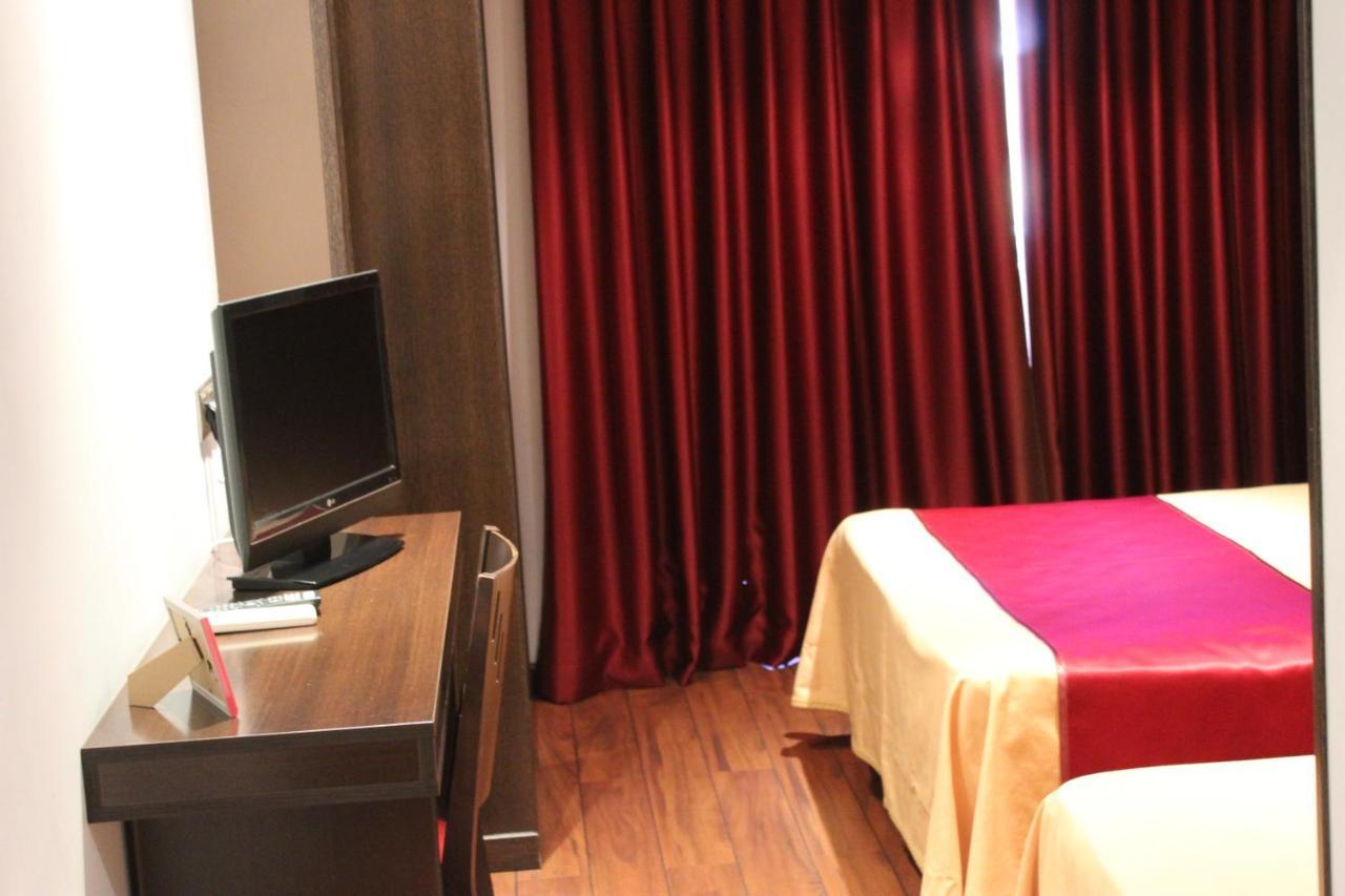 Hostal Royal Almorox エクステリア 写真