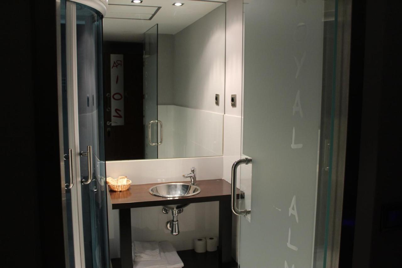 Hostal Royal Almorox エクステリア 写真